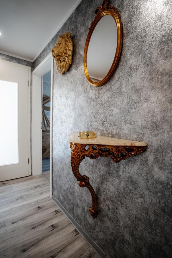 Timeout Royal Apartment Ellar Luaran gambar