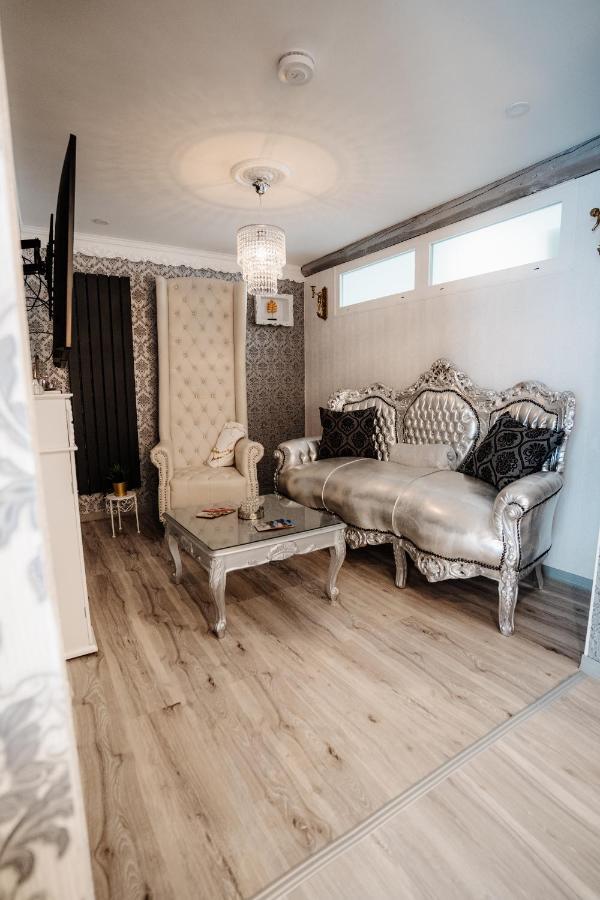 Timeout Royal Apartment Ellar Luaran gambar