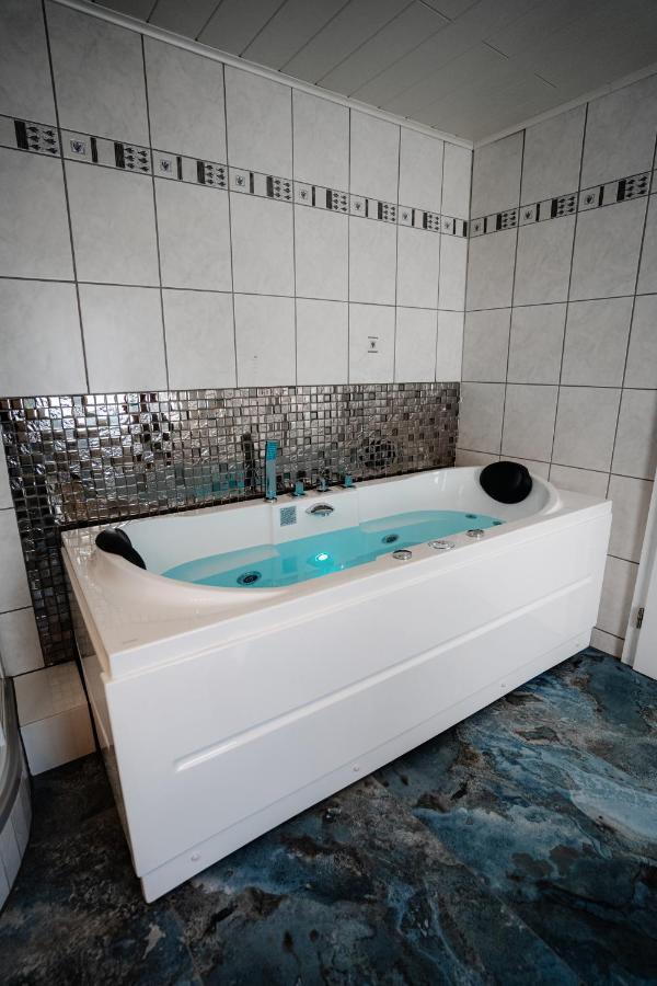 Timeout Royal Apartment Ellar Luaran gambar