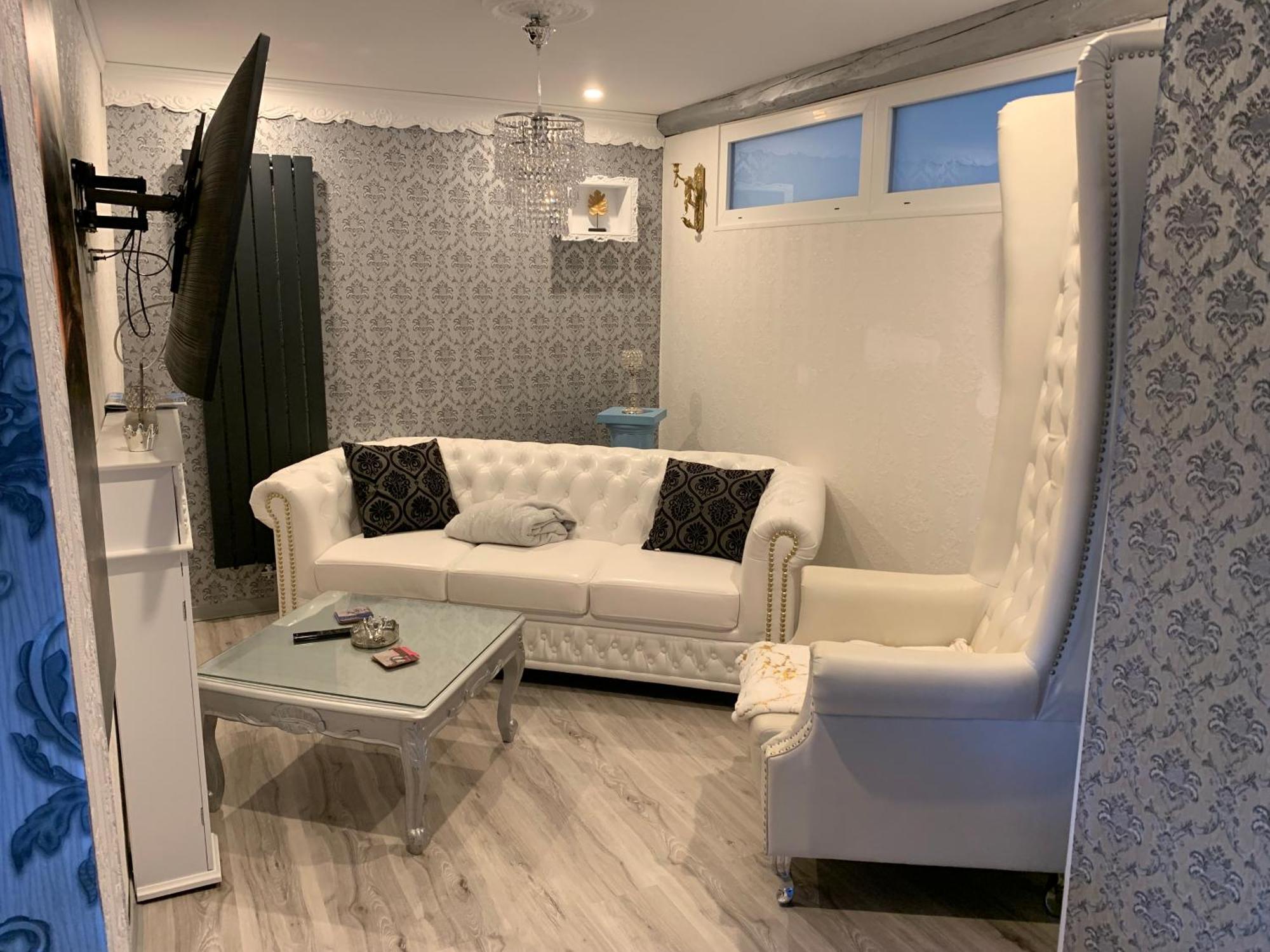 Timeout Royal Apartment Ellar Luaran gambar
